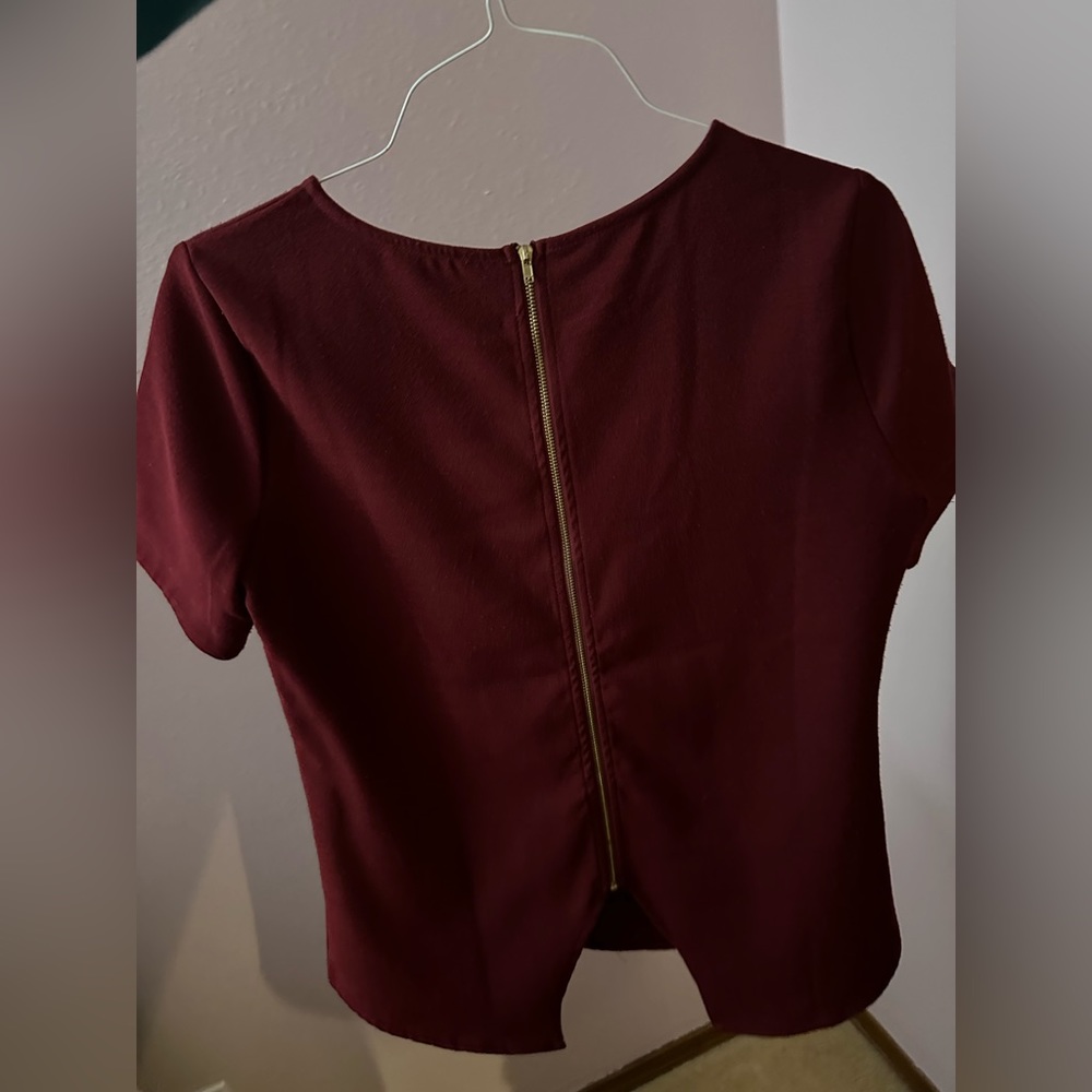 Red top - Picture 2 of 4